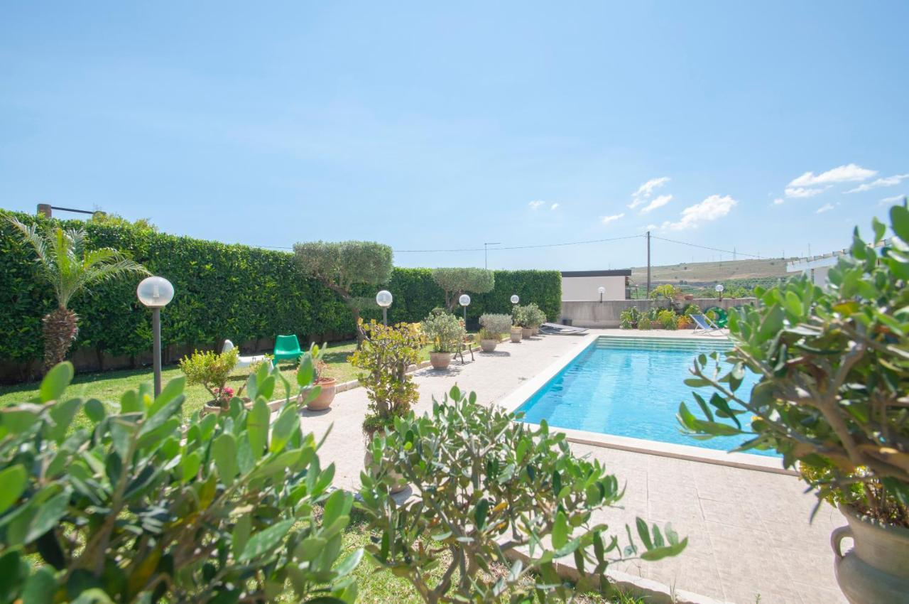 B&B Vittoria House Carlentini Bagian luar foto