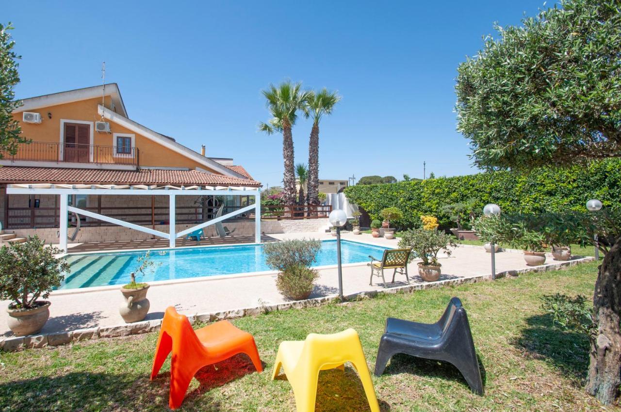 B&B Vittoria House Carlentini Bagian luar foto